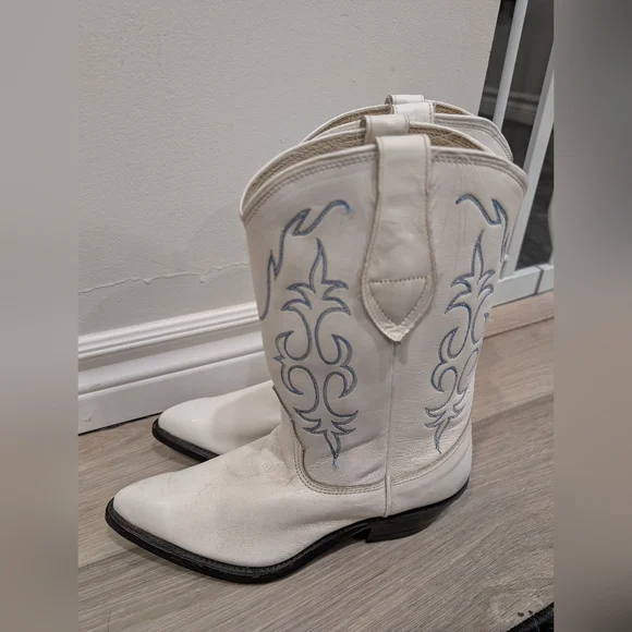 🤠 Vintage Nocona White Leather Cowboy Boots – Made in USA (Women’s 5B) - Picture 3 of 13